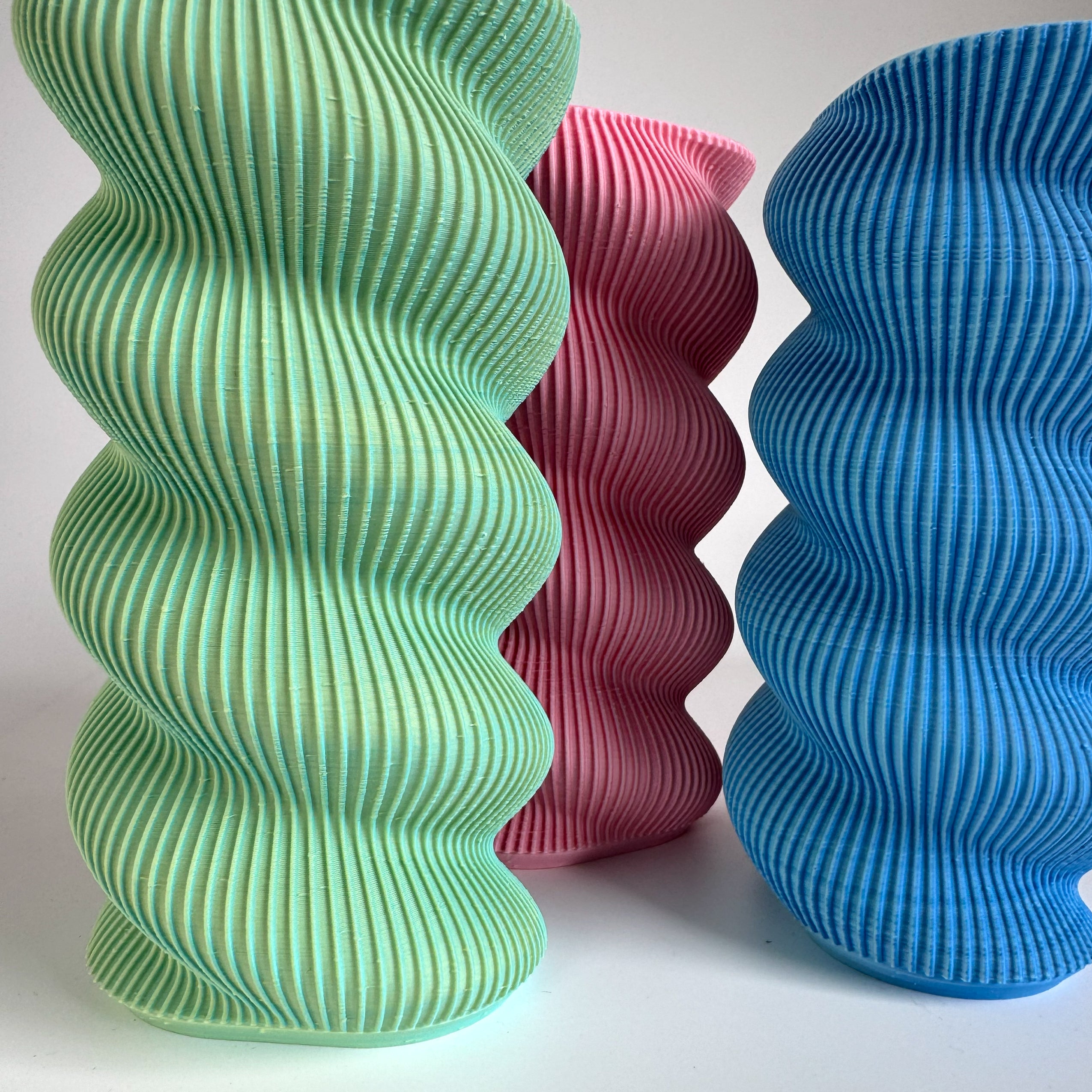 Swirl Vase - SM - Colour Shift