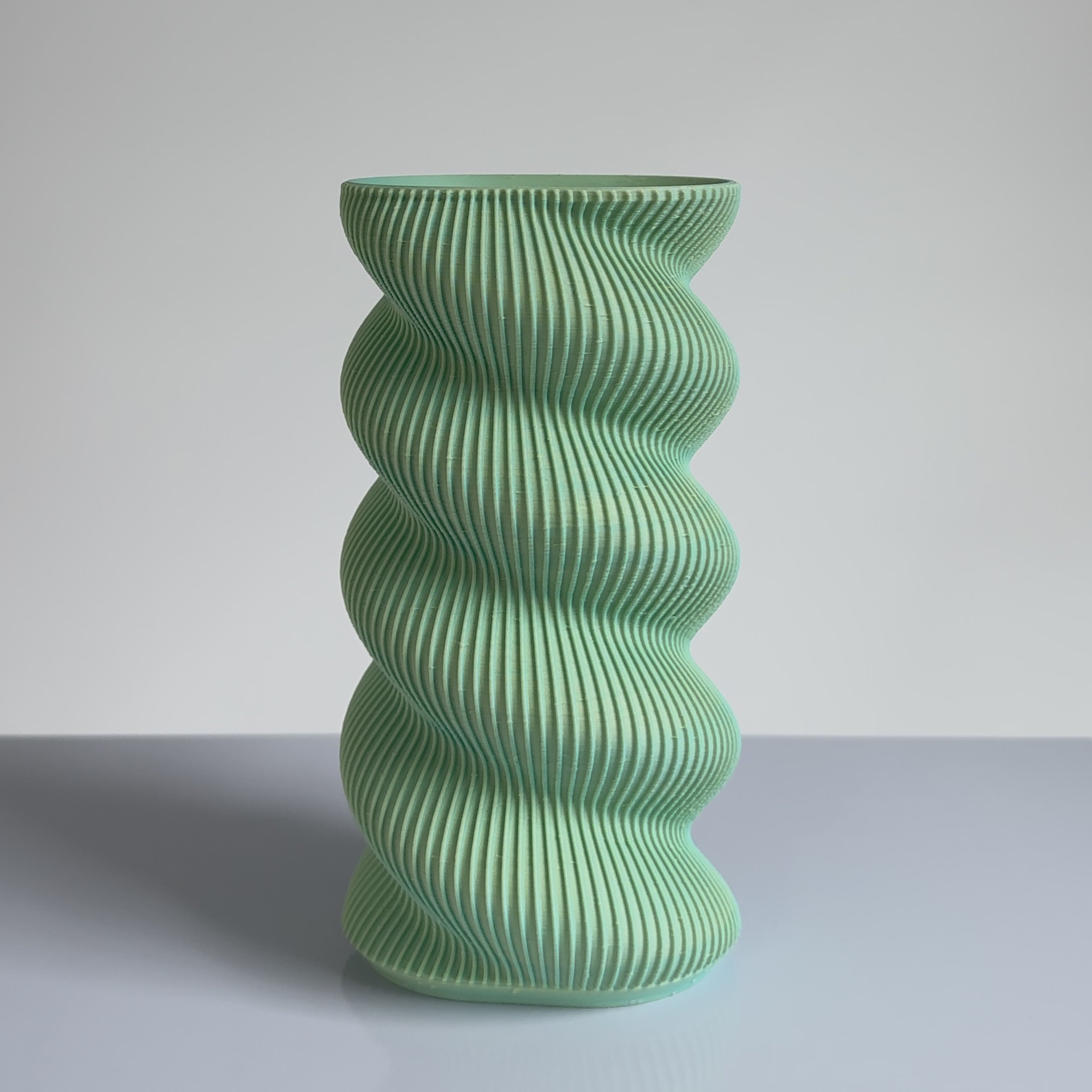 Swirl Vase - SM - Colour Shift